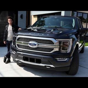 Meet your Posher, Stephen